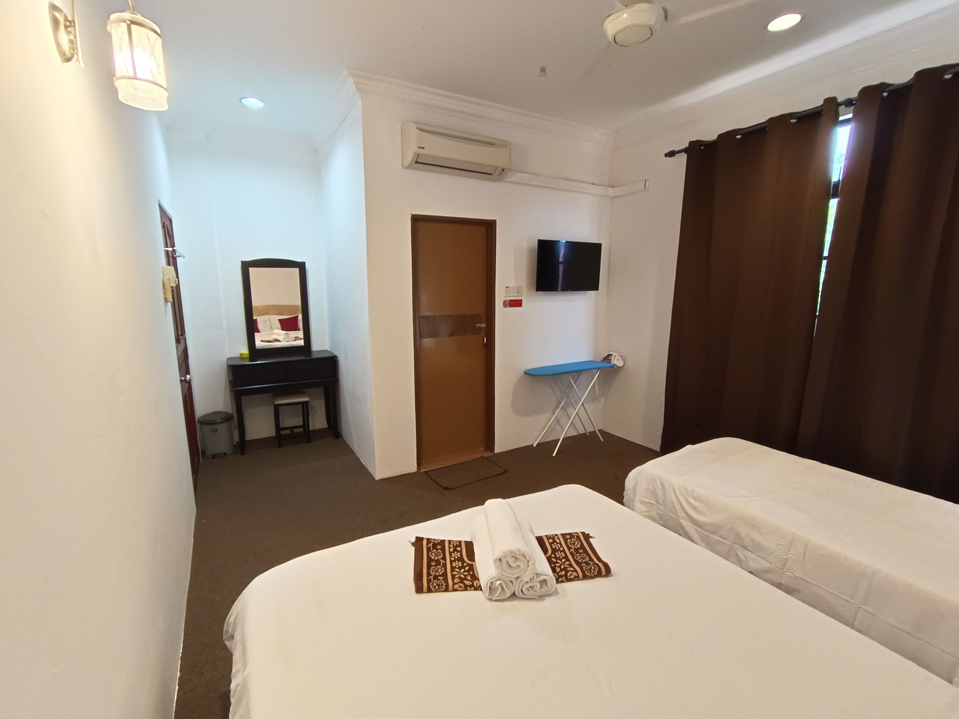 Oba Hotel by OYO