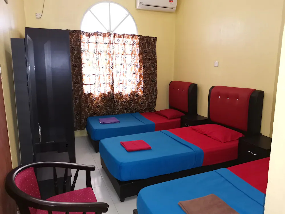 Raz Hotel by OYO Rooms