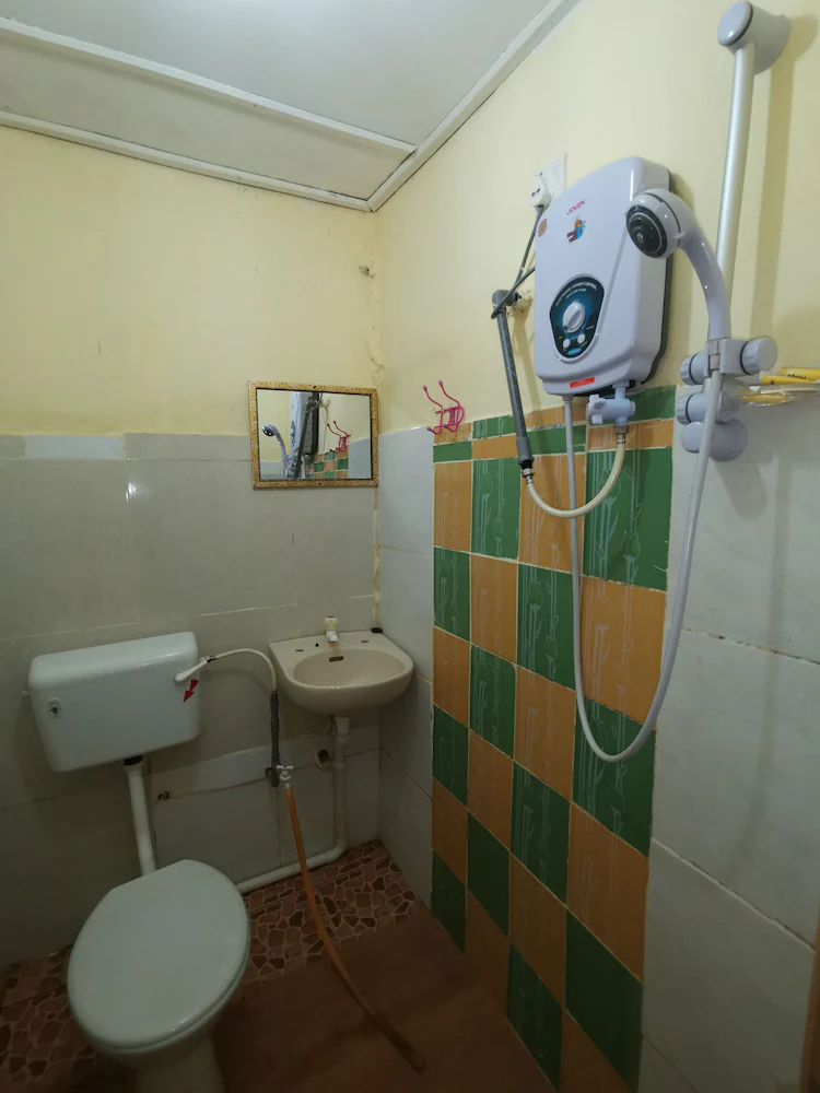 Raz Hotel by OYO Rooms