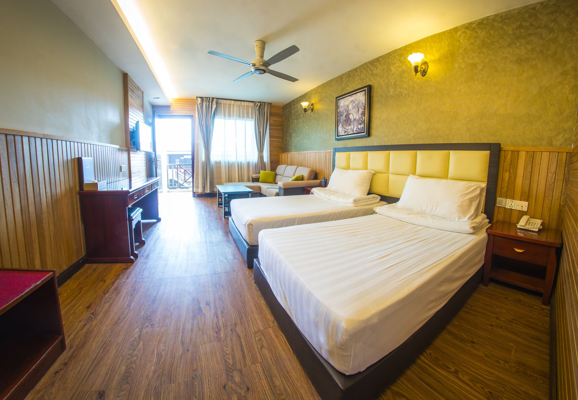 Summer Bay Lang Island Resort