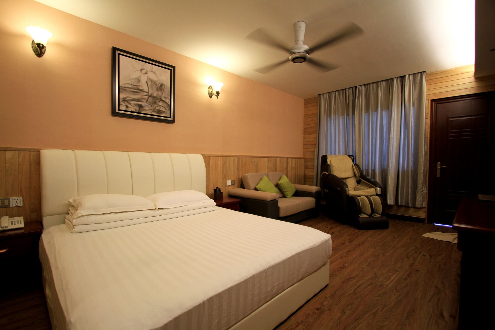 Summer Bay Lang Island Resort