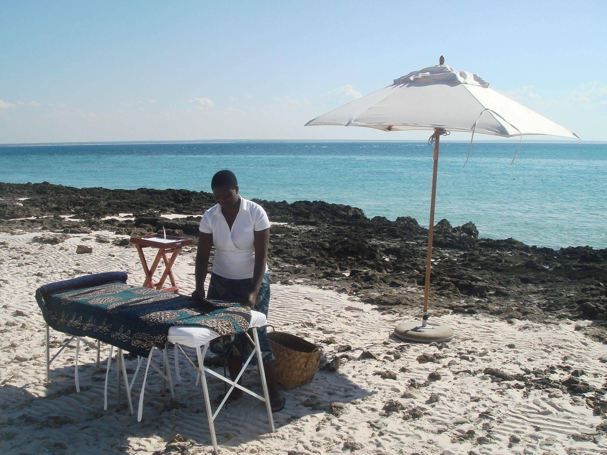 Azura Benguerra Island