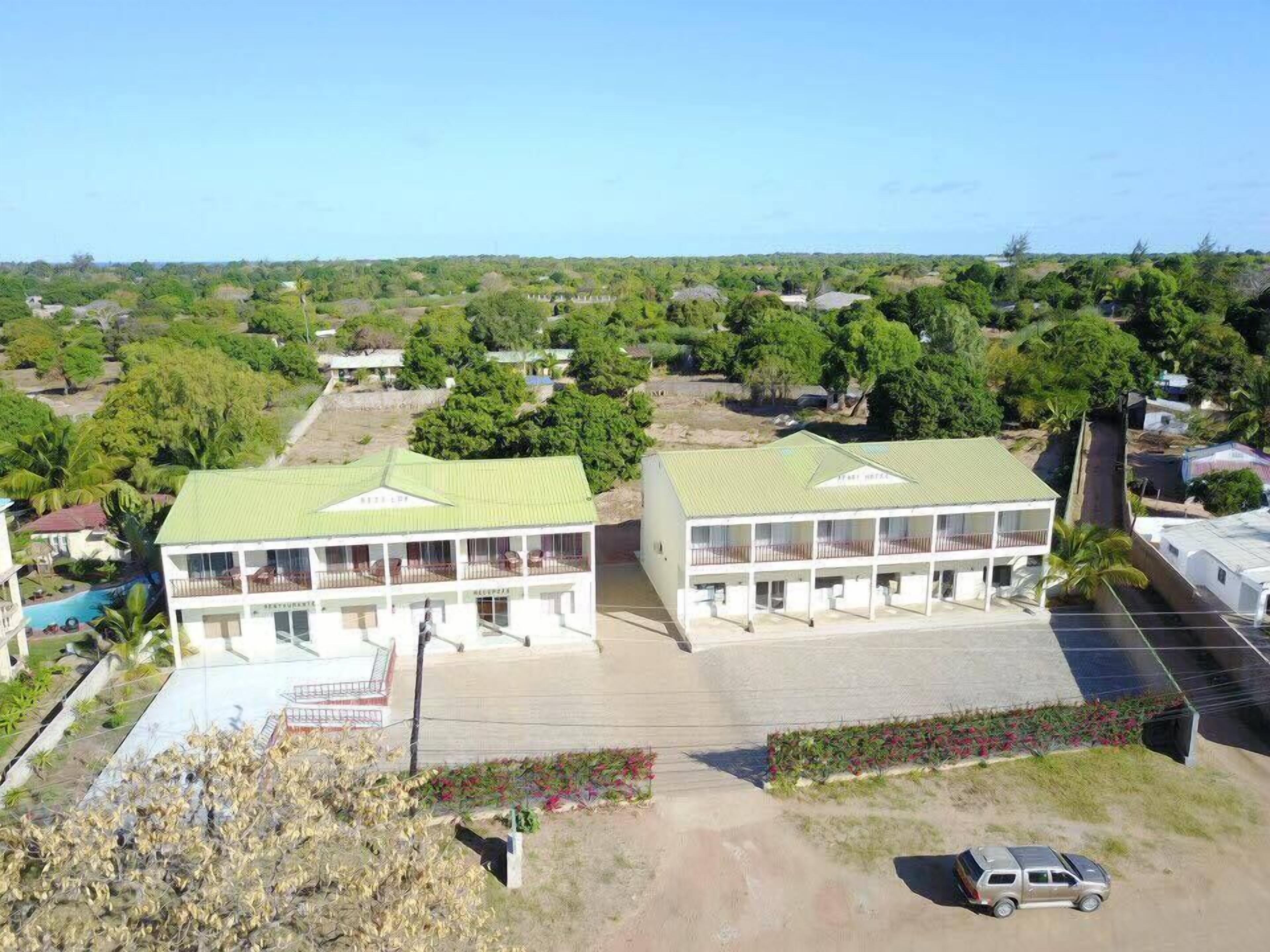 Rezz Aparthotel