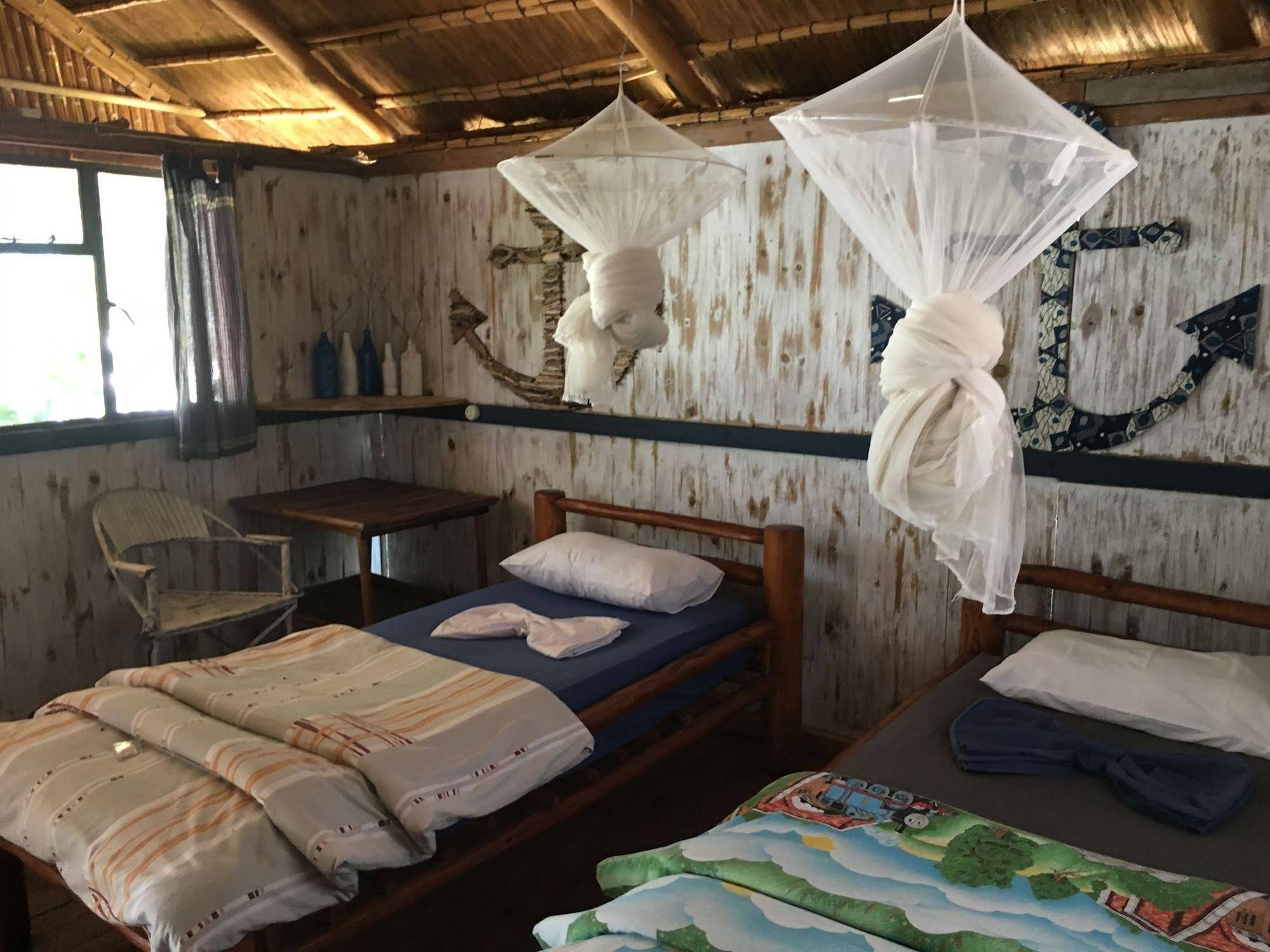 Baobab Beach Lodge & Backpackers