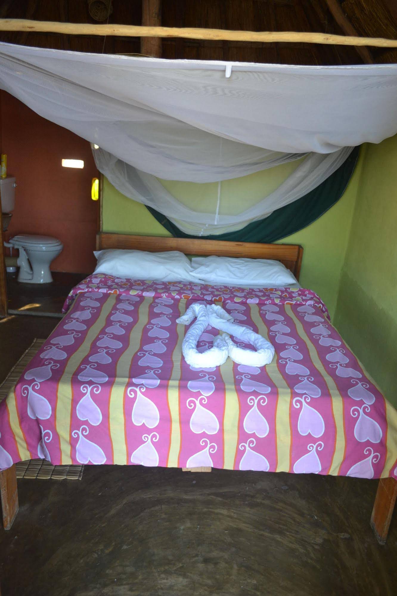 Baobab Beach Lodge & Backpackers