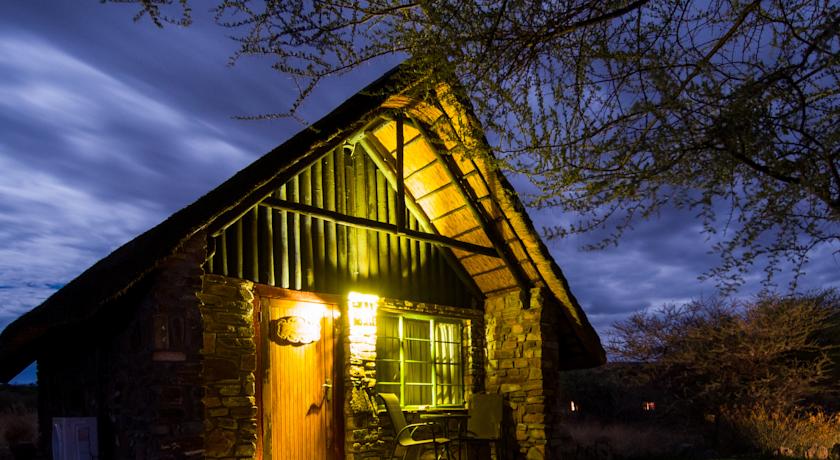 Etusis Lodge