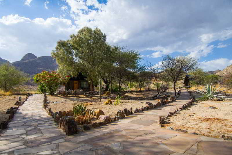 Etusis Lodge