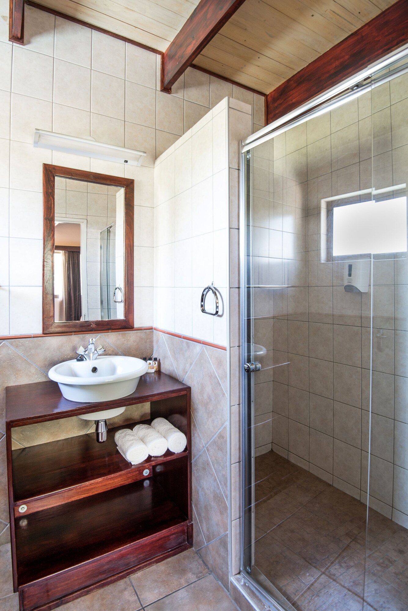 Arebbusch Lodge