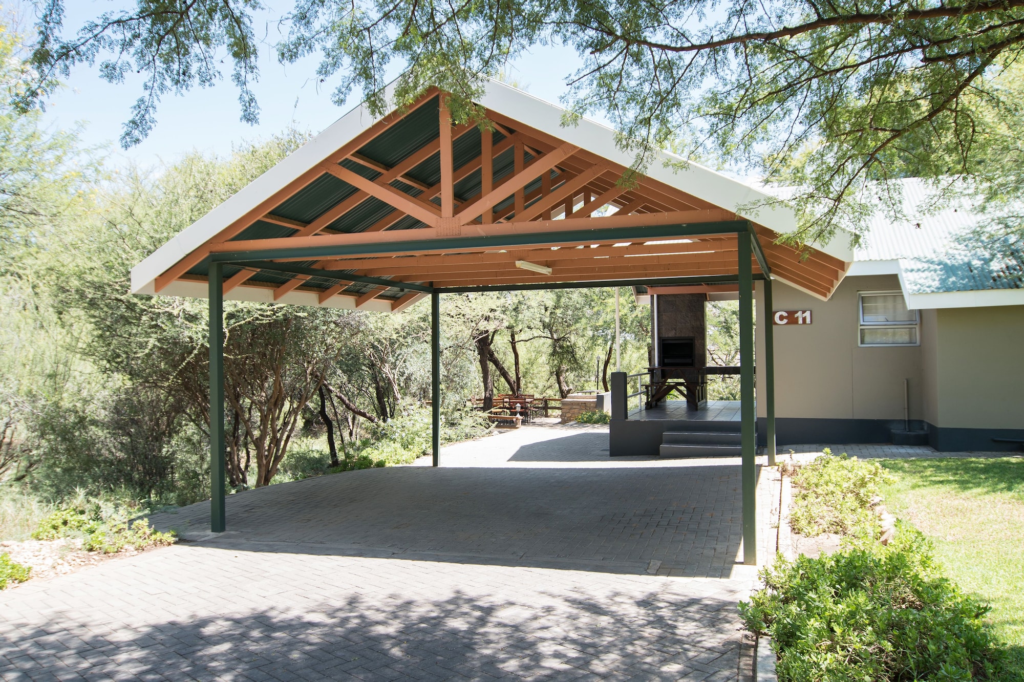 Arebbusch Lodge