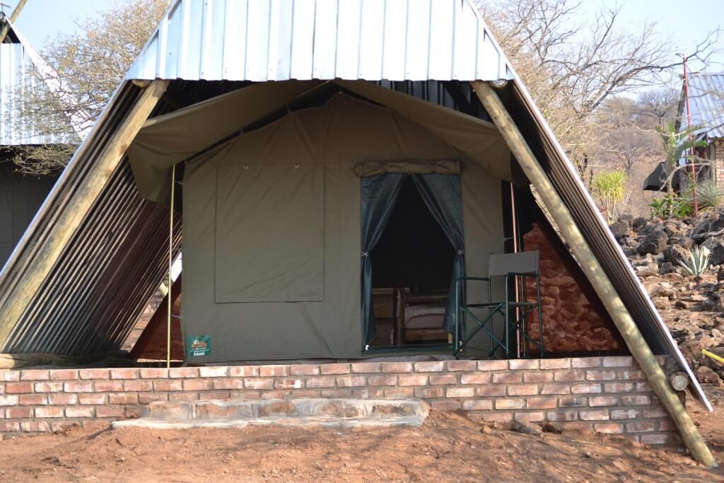 Tana Safaris Bush Camp