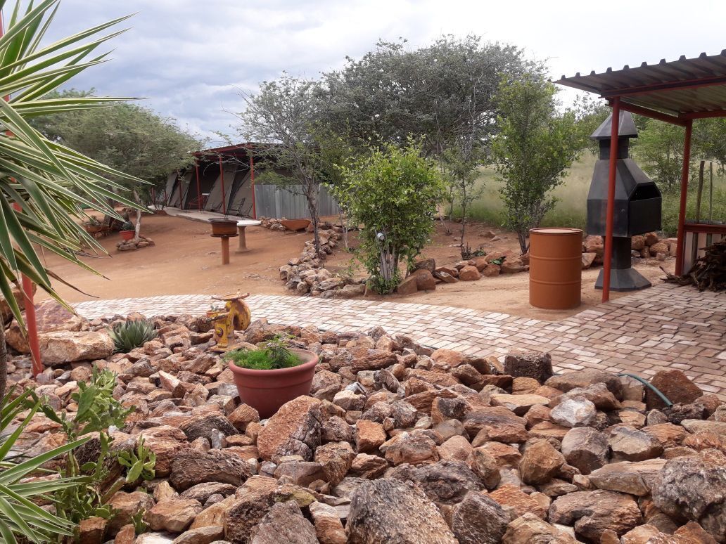 Tana Safaris Bush Camp