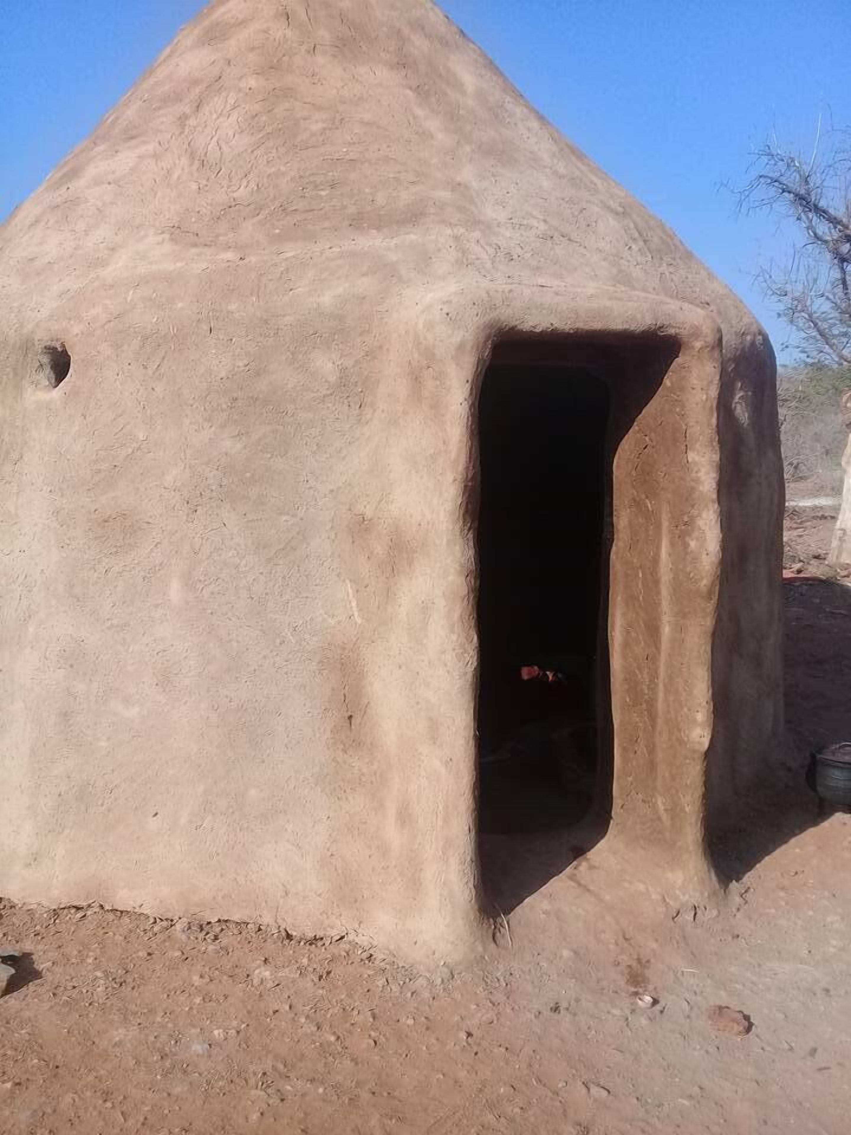 Omapaha Traditional Hut