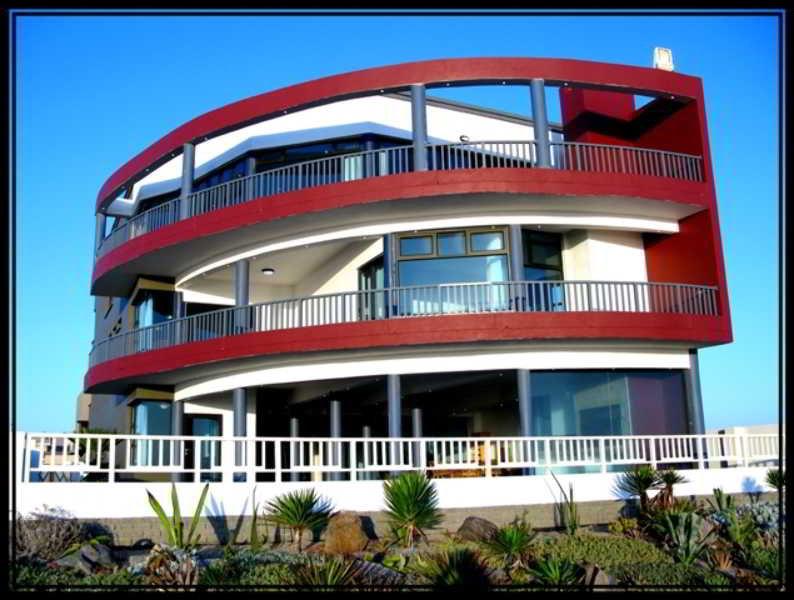 Boathouse Sea View Suites