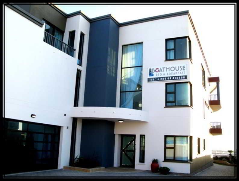 Boathouse Sea View Suites