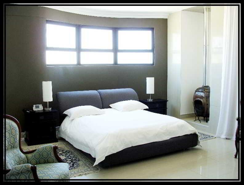 Boathouse Sea View Suites