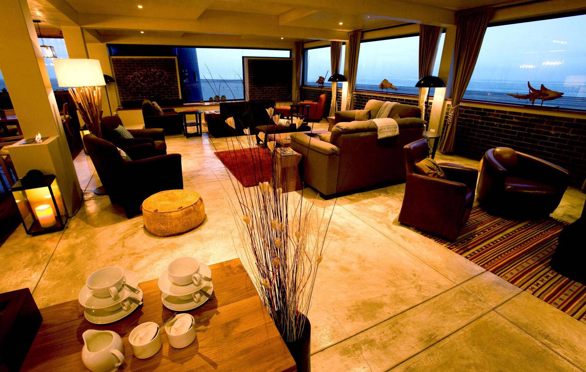Pelican Point Lodge
