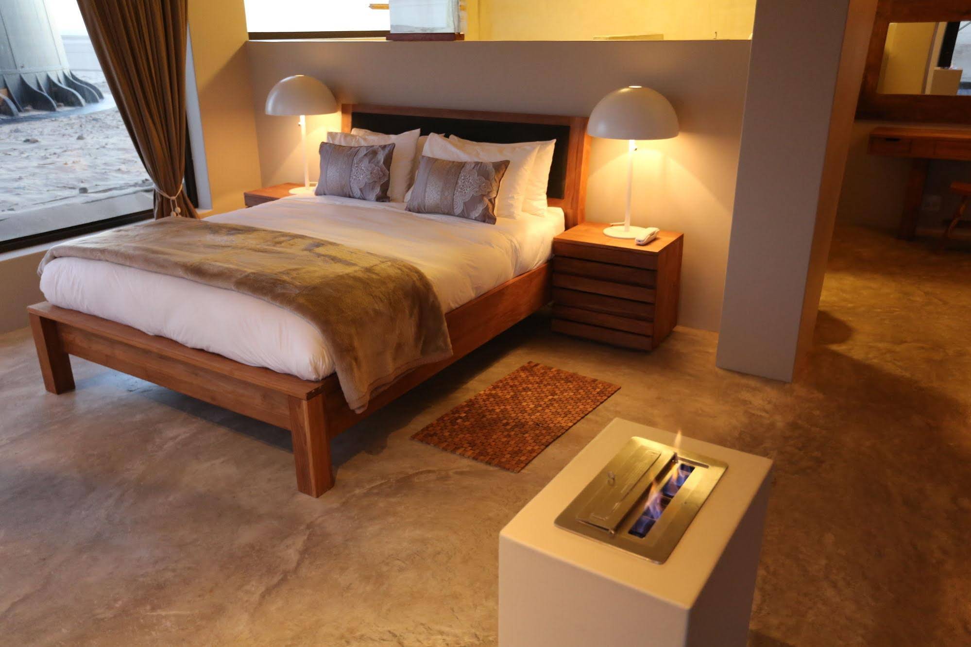 Pelican Point Lodge