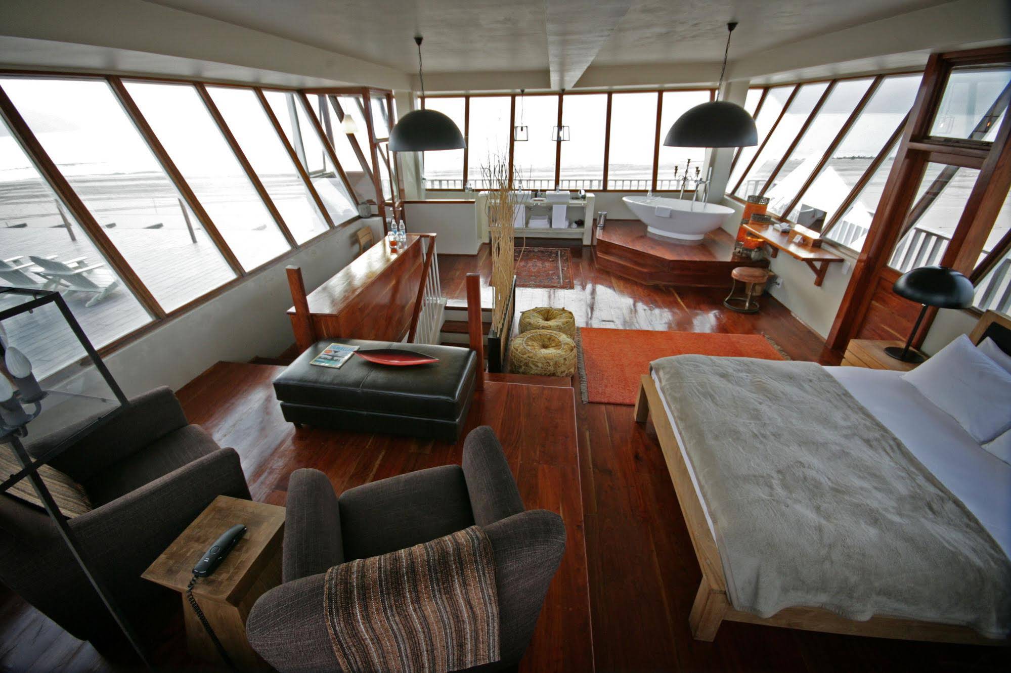 Pelican Point Lodge