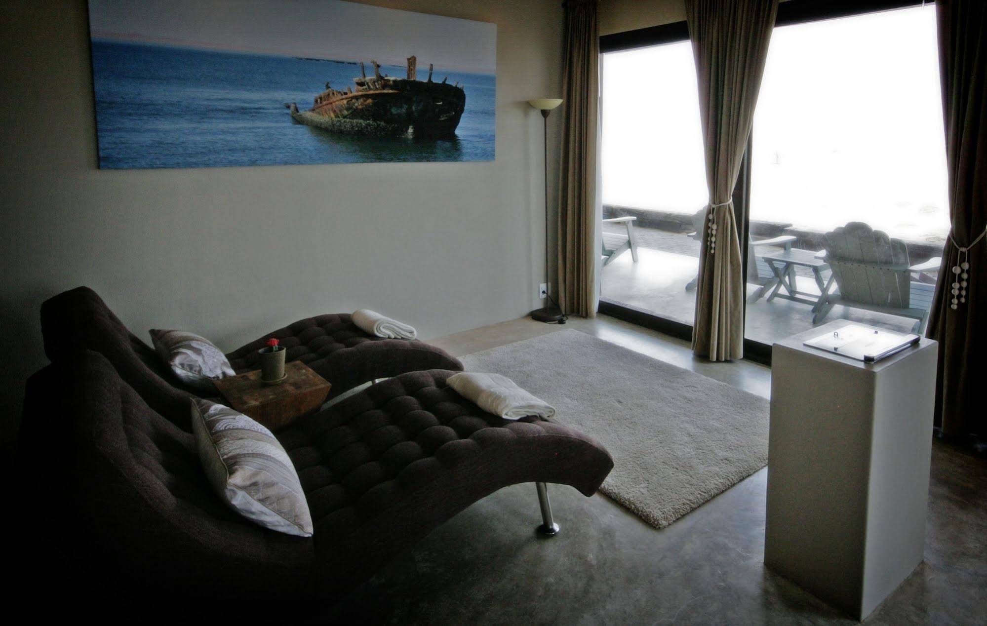 Pelican Point Lodge