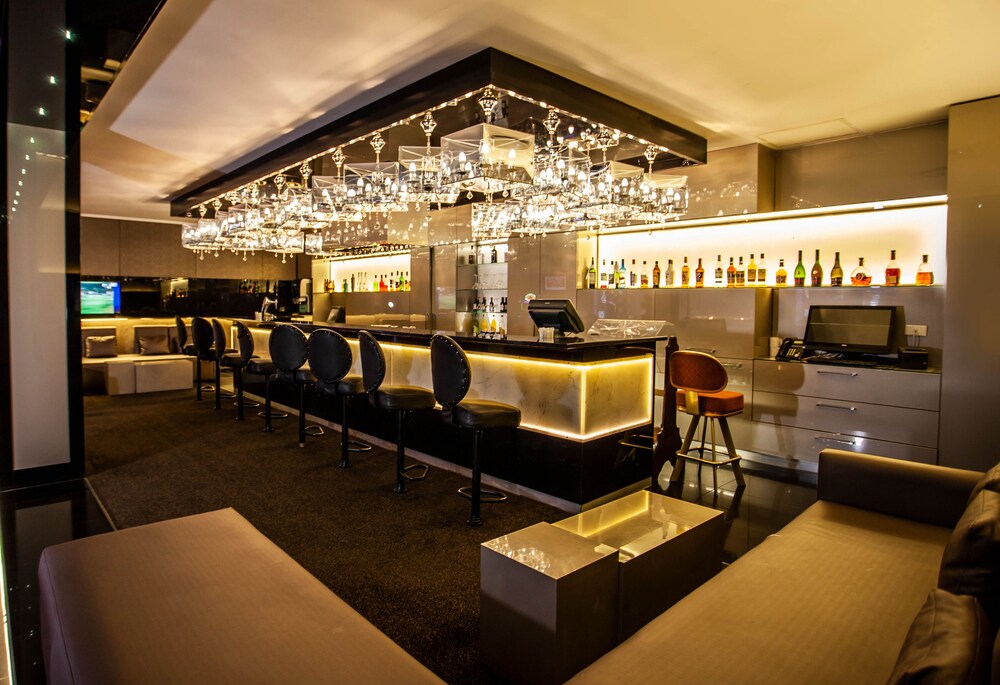 Avani Windhoek Hotel & Casino