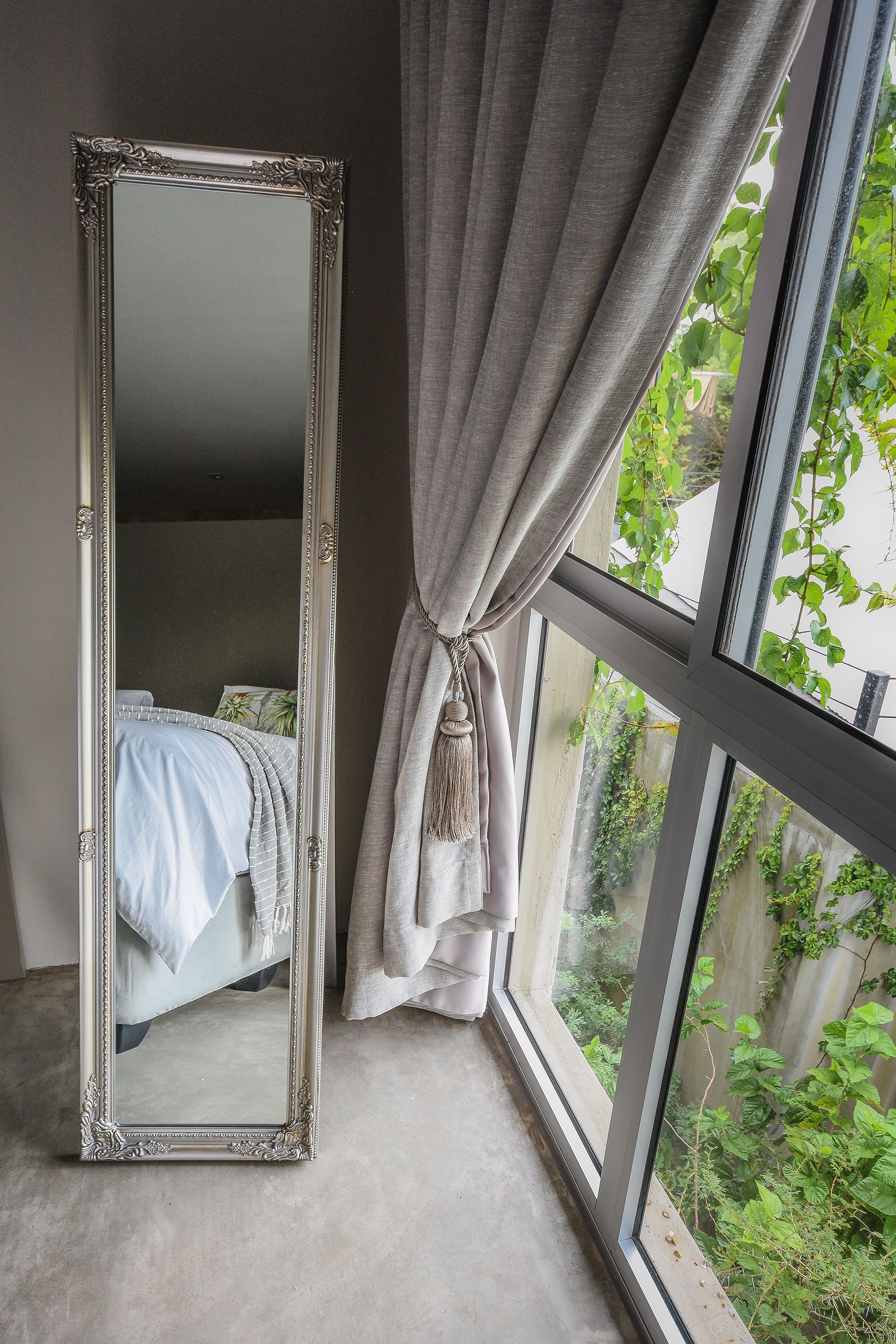 Suite 9 The Village