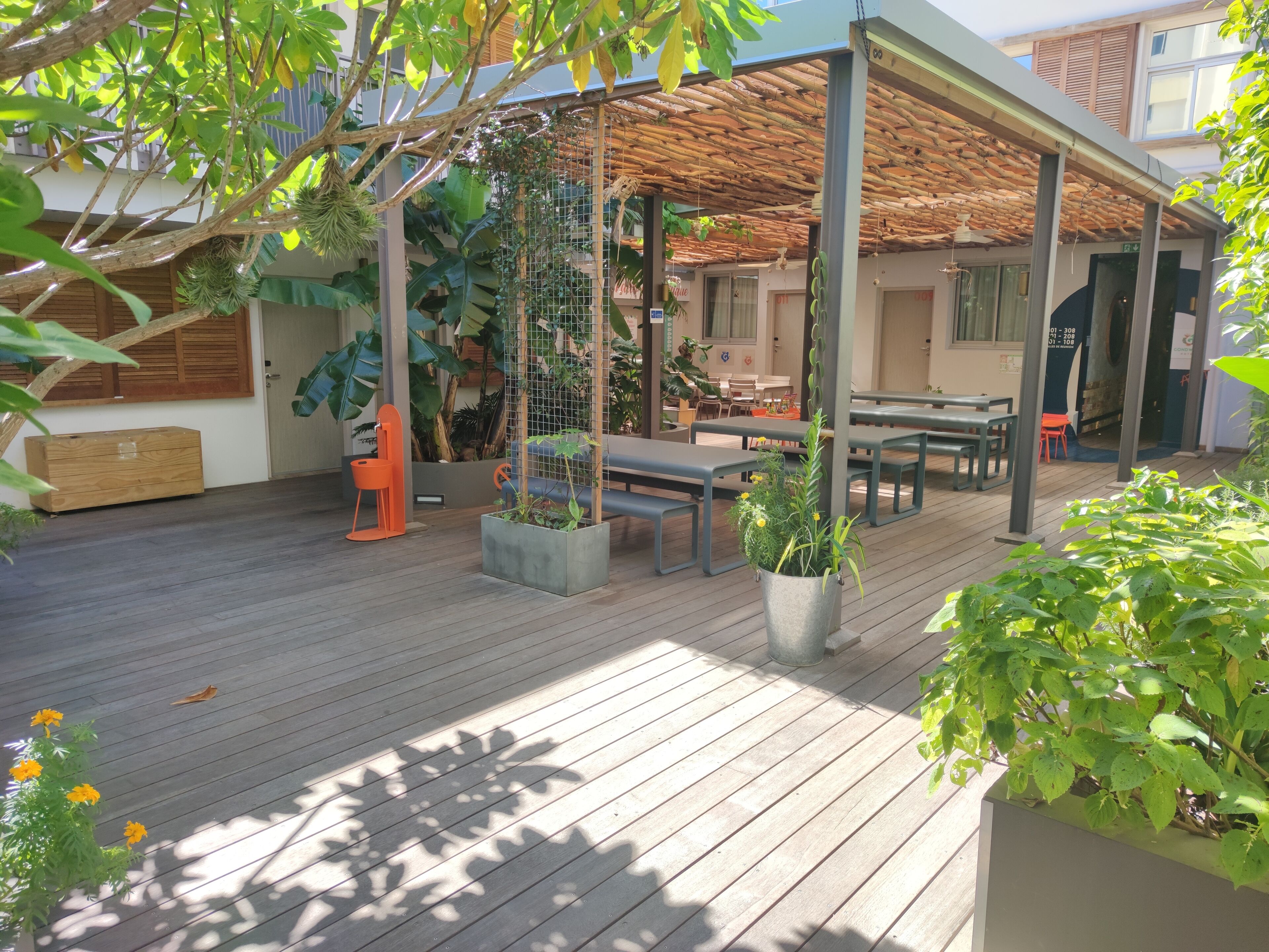 Gondwana City Art Hotel