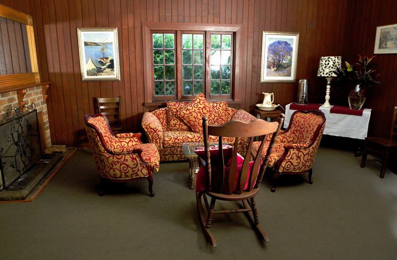 Bounty Lodge Apartments