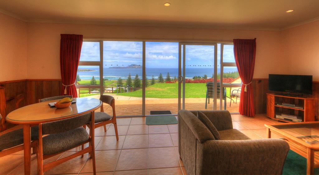 Islander Lodge Apartments