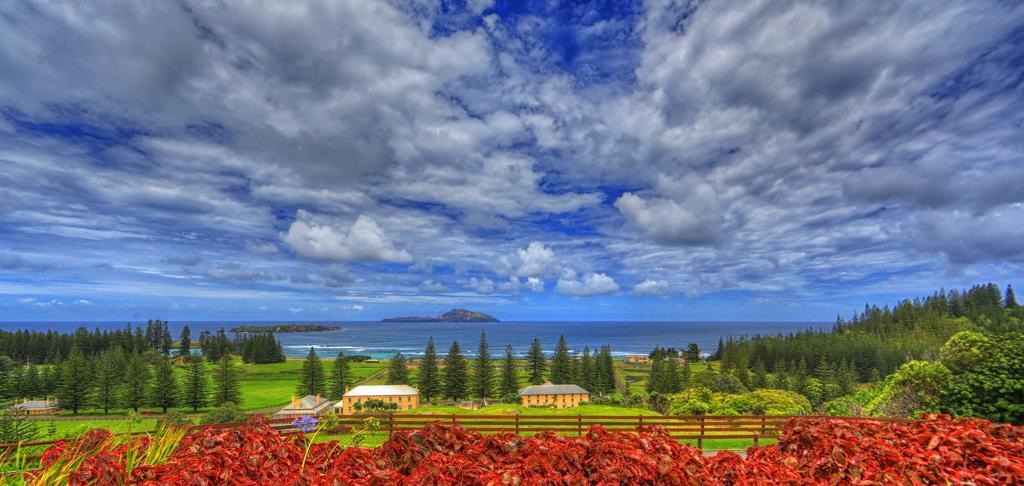 Islander Lodge Apartments