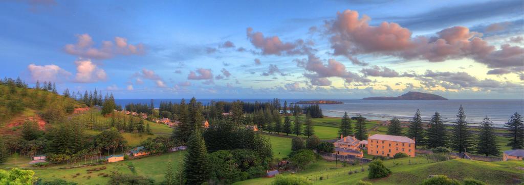 Islander Lodge Apartments