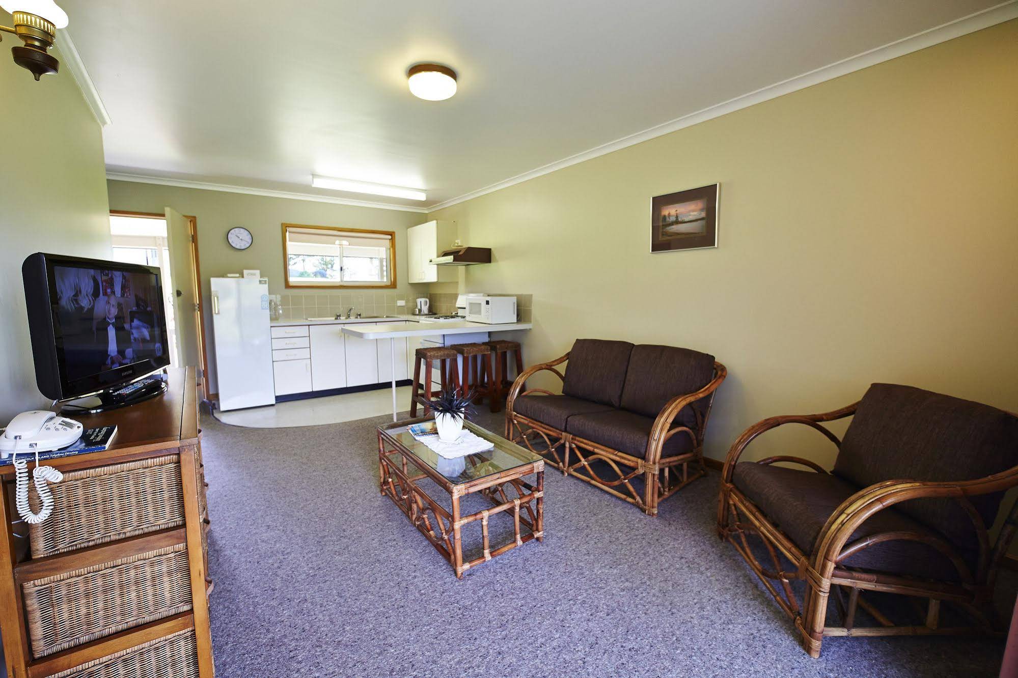 The Crest Apartments