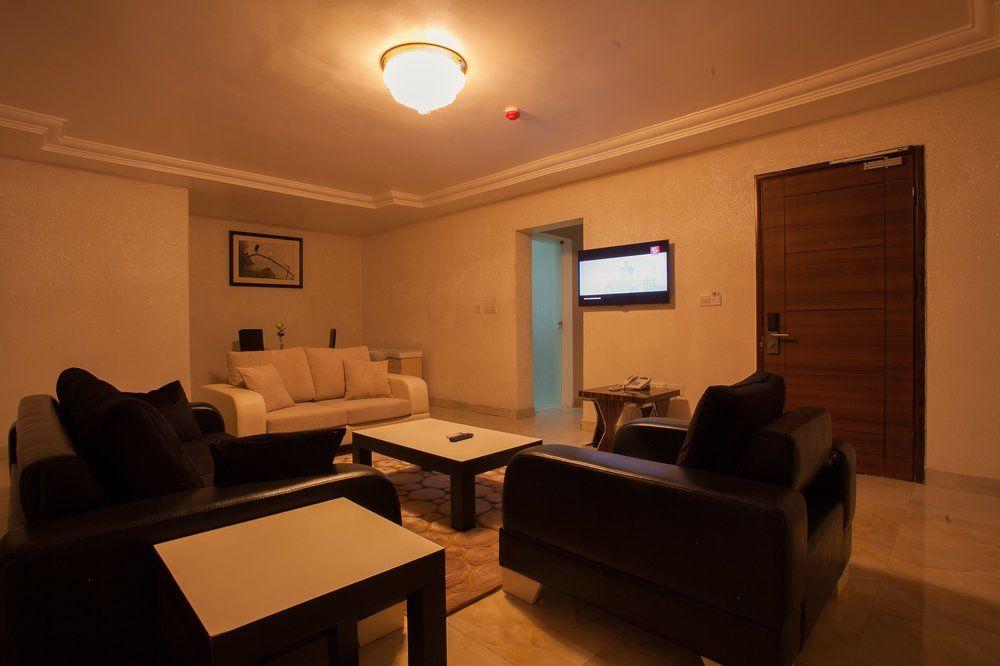Caledonian Suites