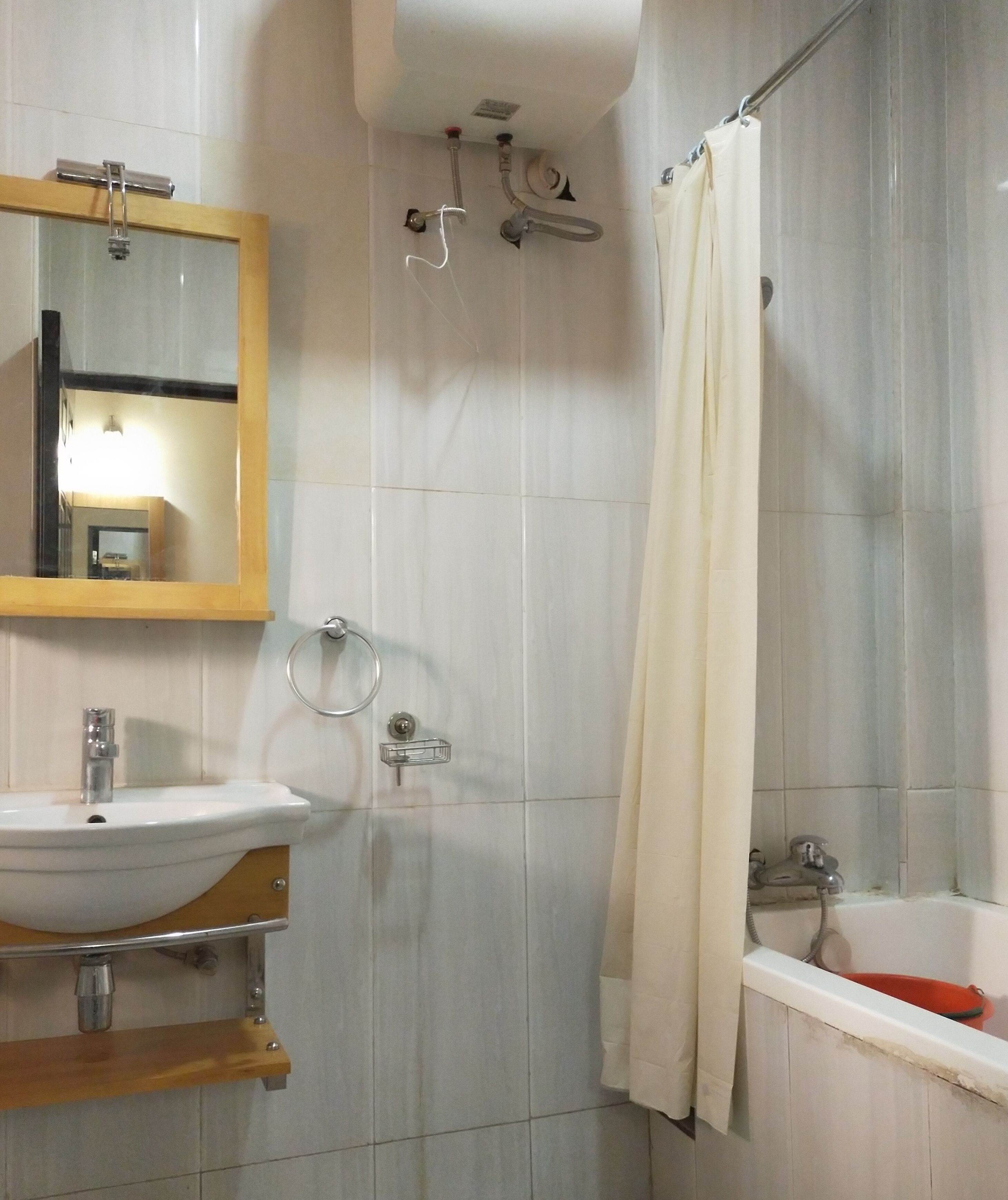 Joy House Hotel & Suites