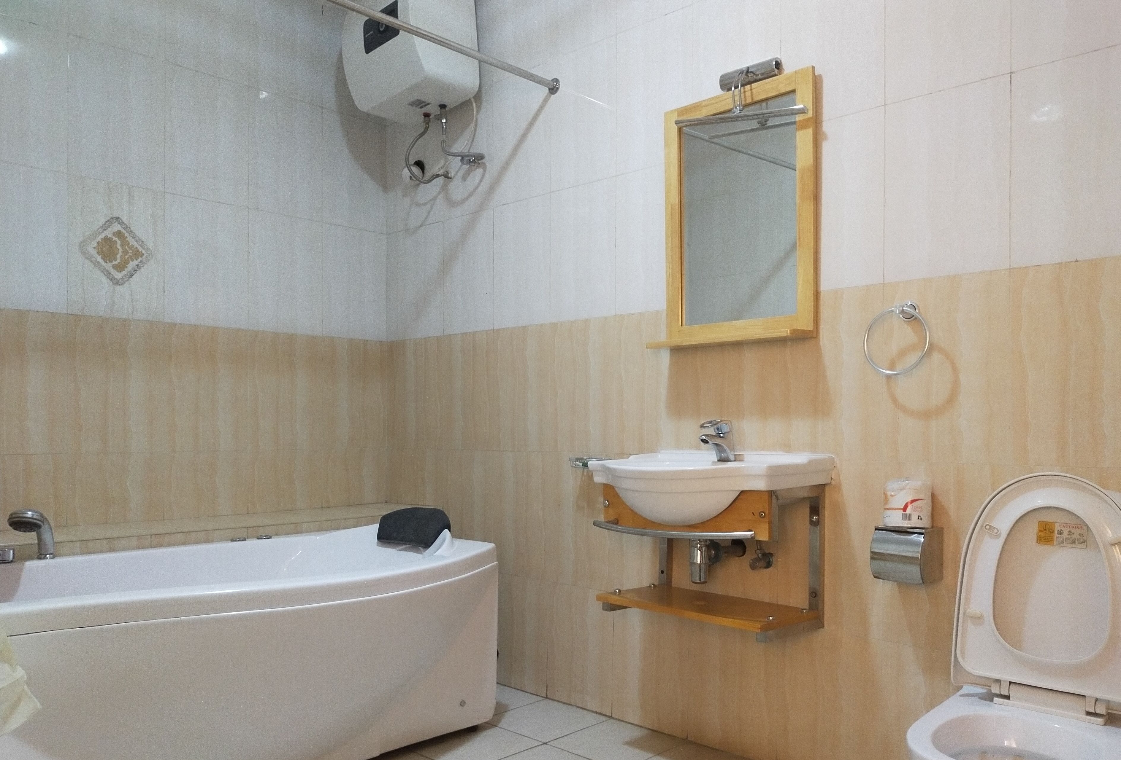 Joy House Hotel & Suites