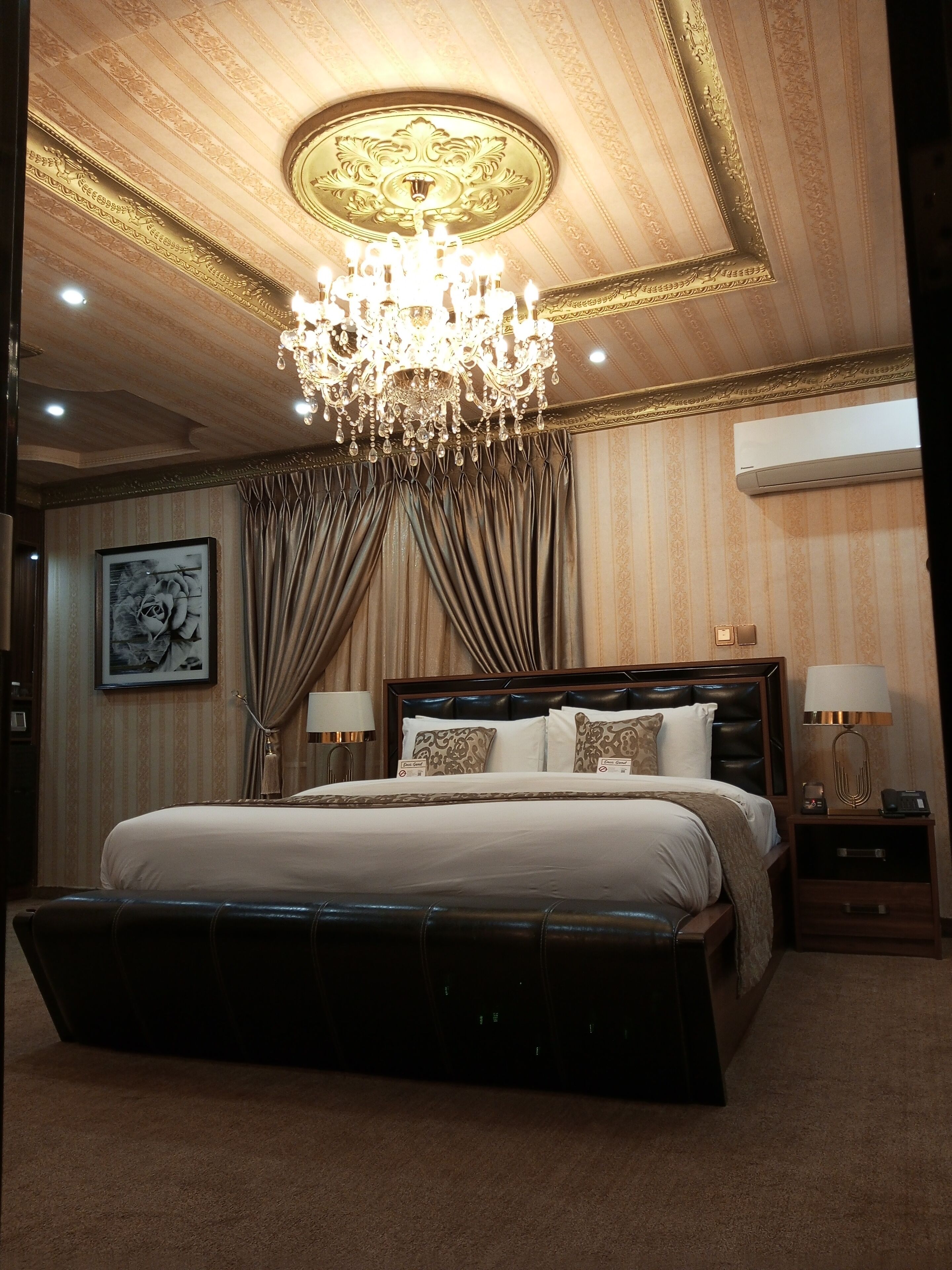 No 1 Hotel