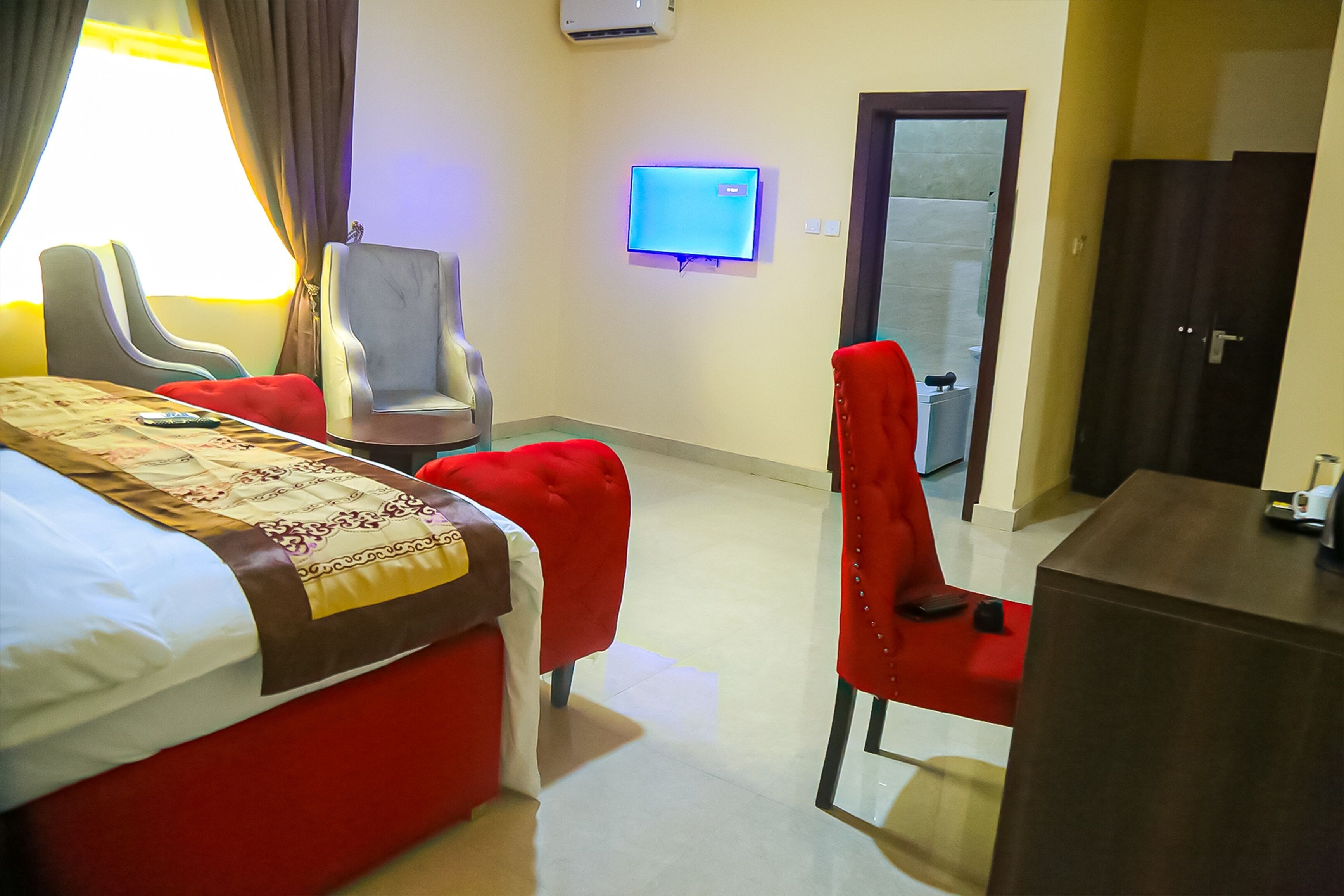 Spring Hotels