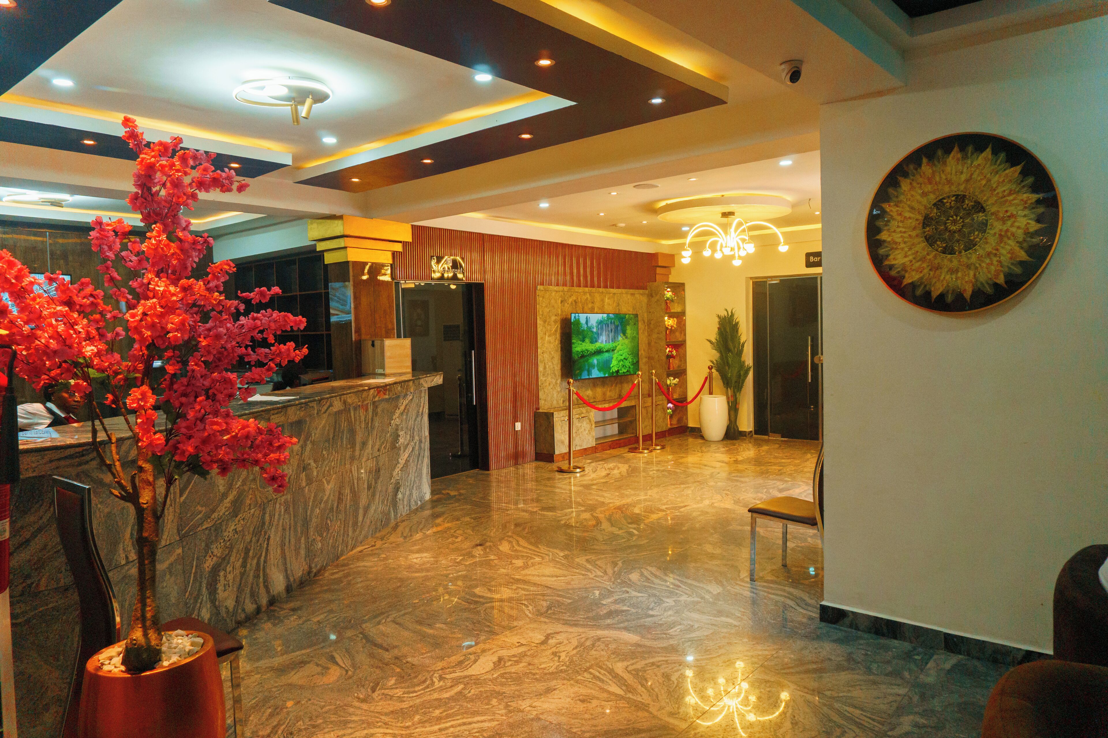 Rolarz Premium Hotel & Suites