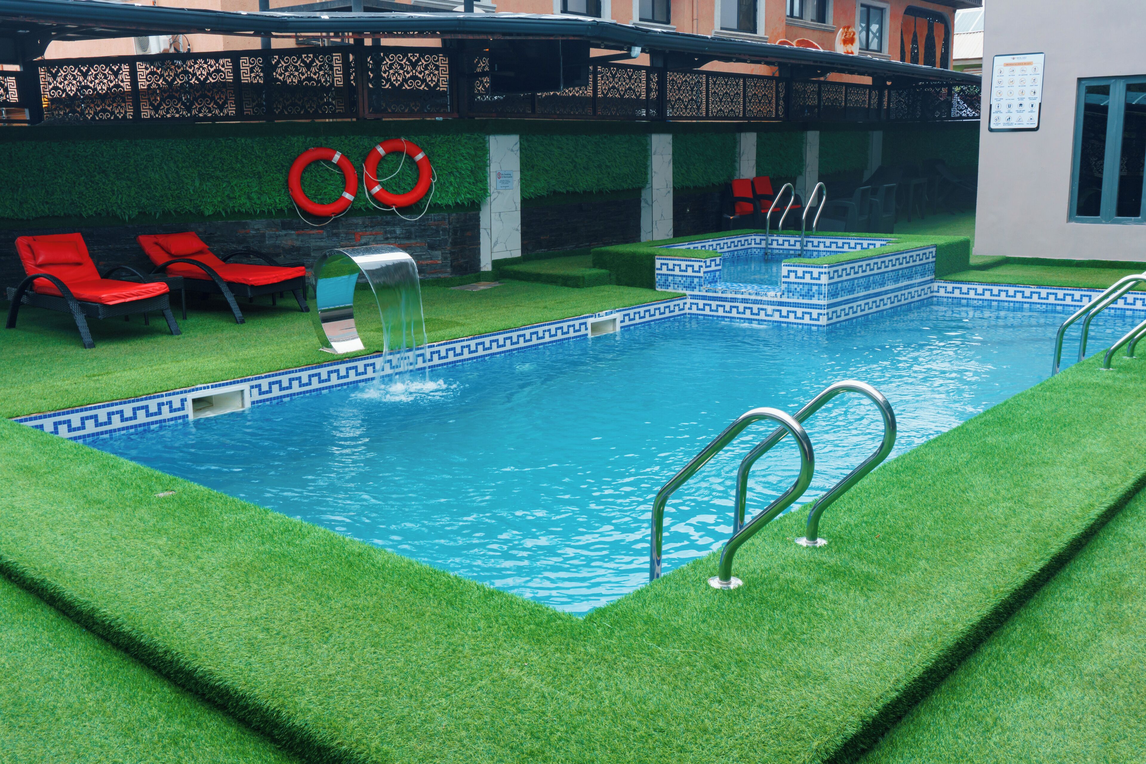 Rolarz Premium Hotel & Suites