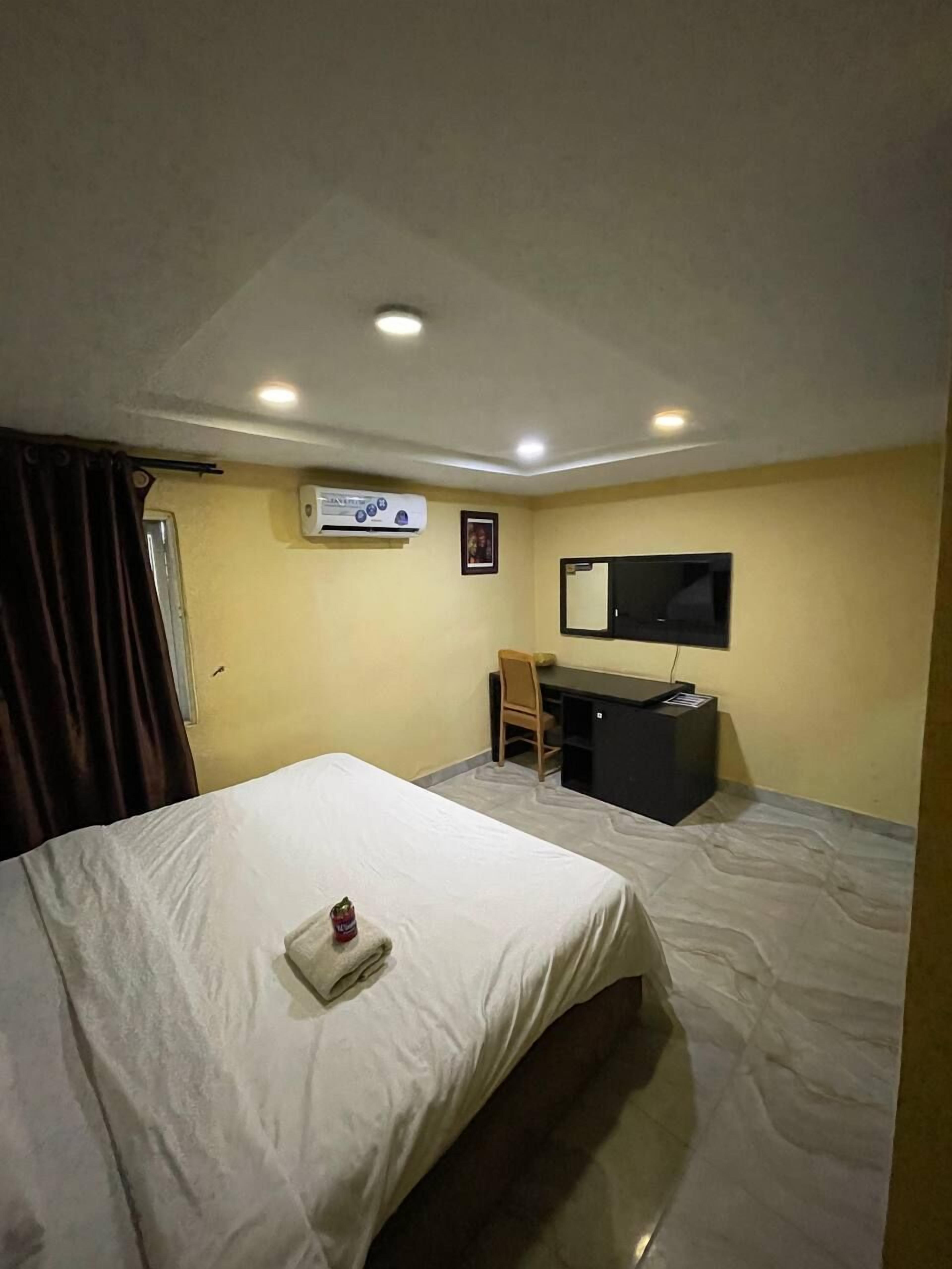 Suite 104