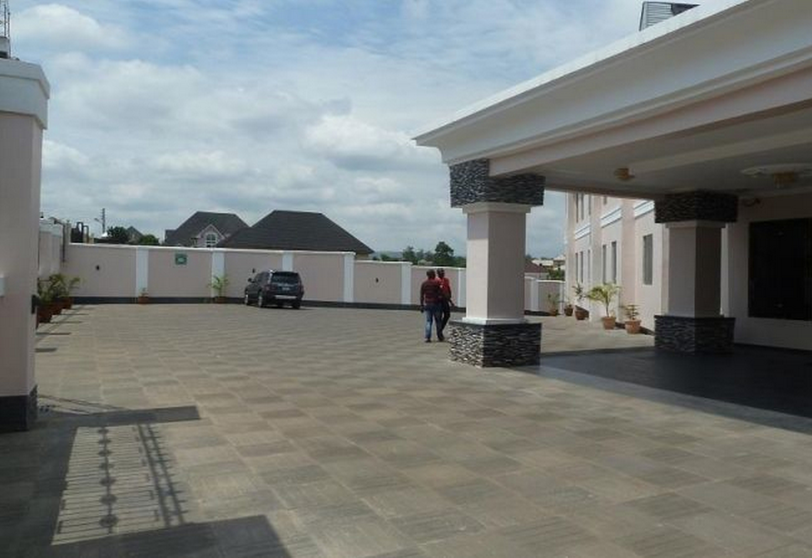 The Gate Luxury Hotel