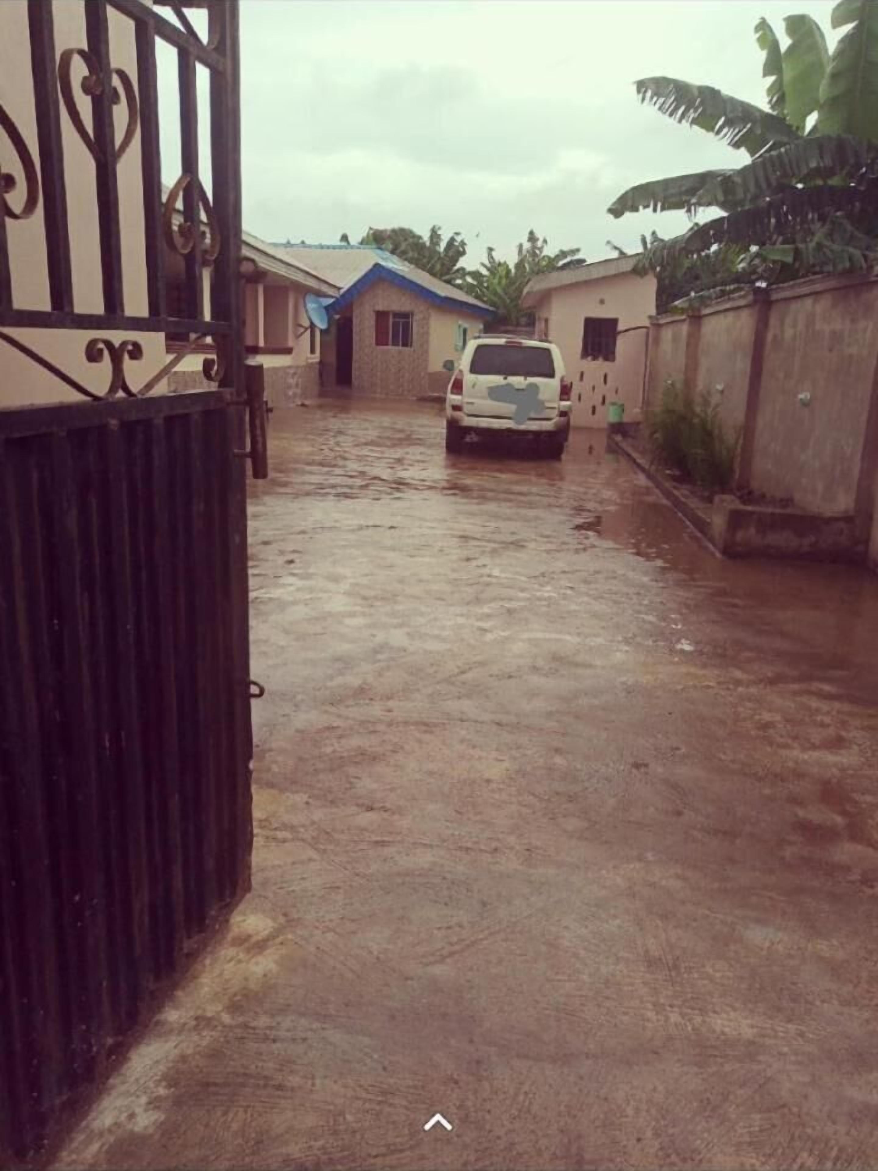 Olu World Hotel