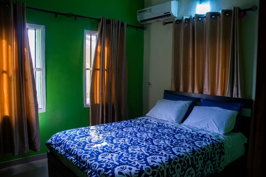 Summer Vista Ensuit Hotel