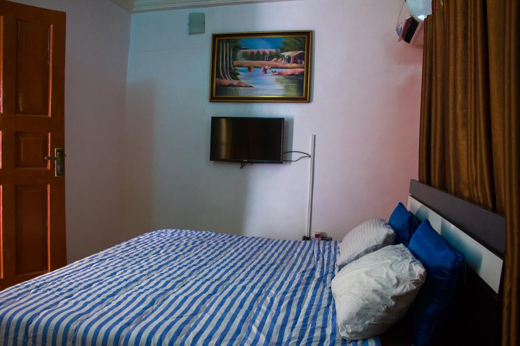 Summer Vista Ensuit Hotel