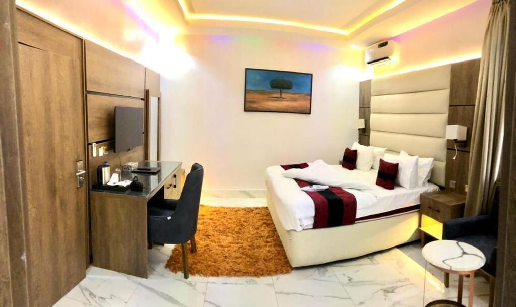 Hotel by Luxury Lauberge