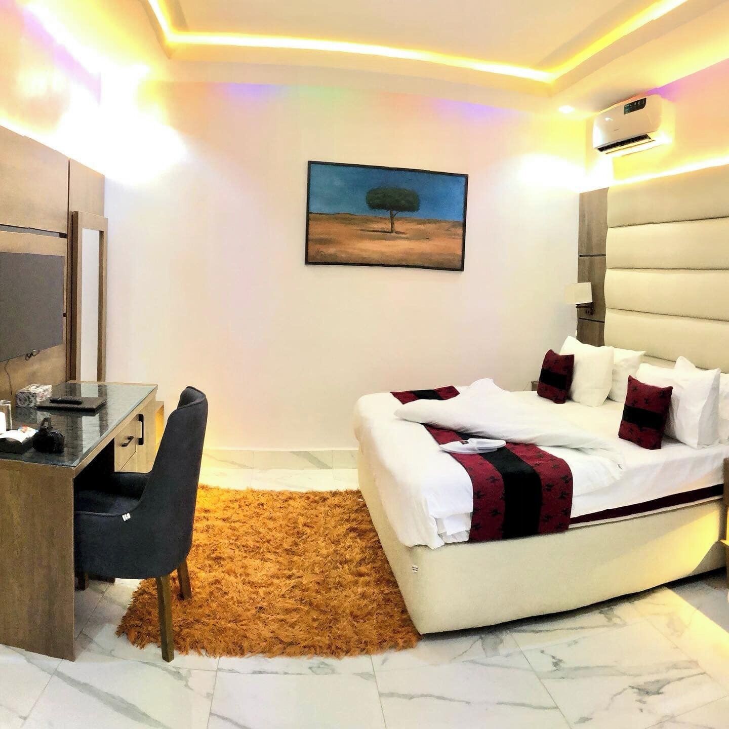 Hotel by Luxury Lauberge