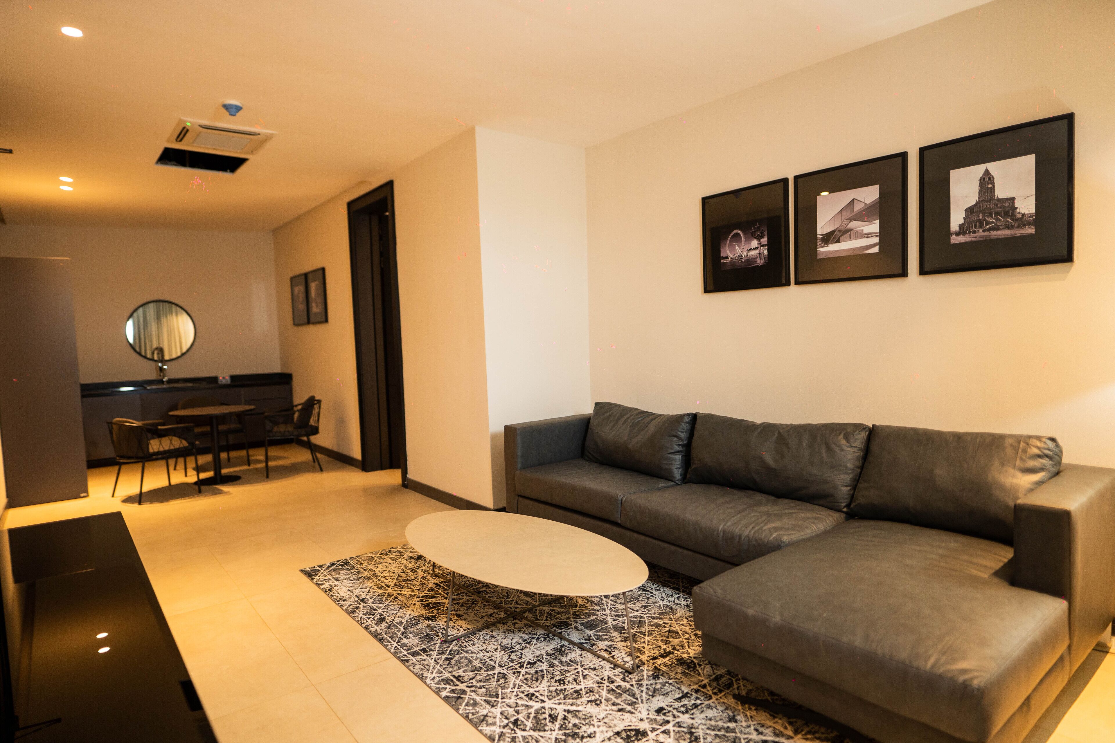 Albergo Hotel And Suites