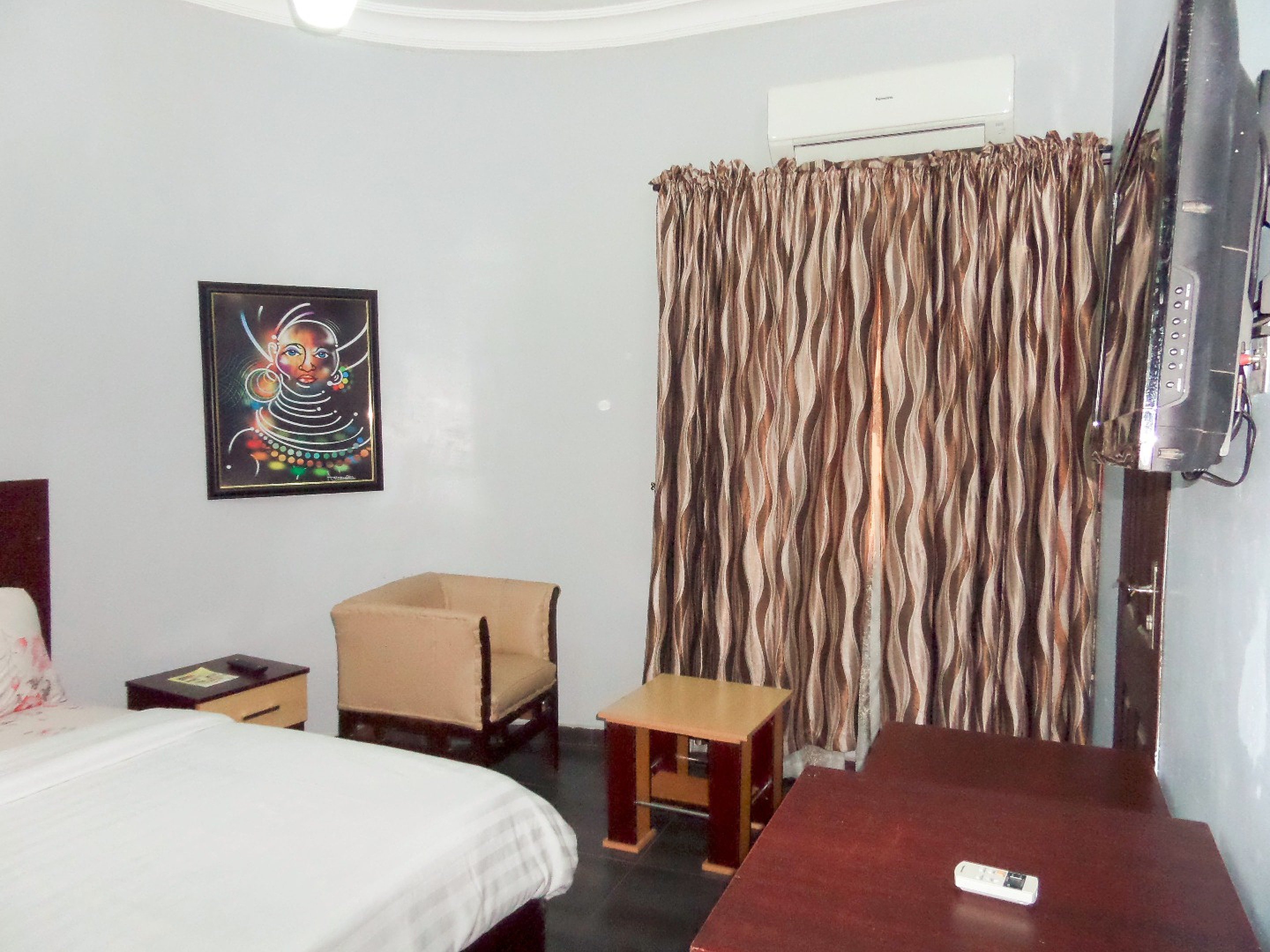 Britannia Hotel & Suites