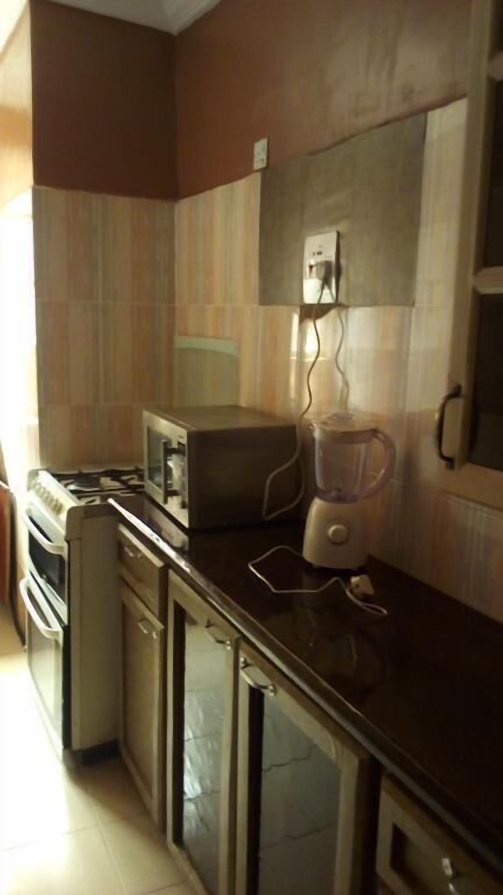 Leez Luxury Apartment