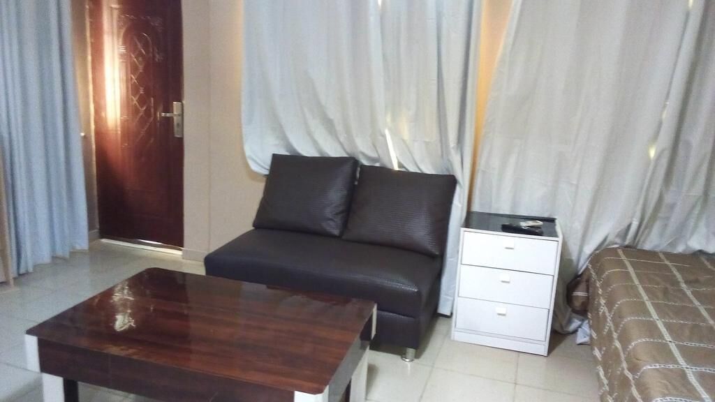 Leez Luxury Apartment