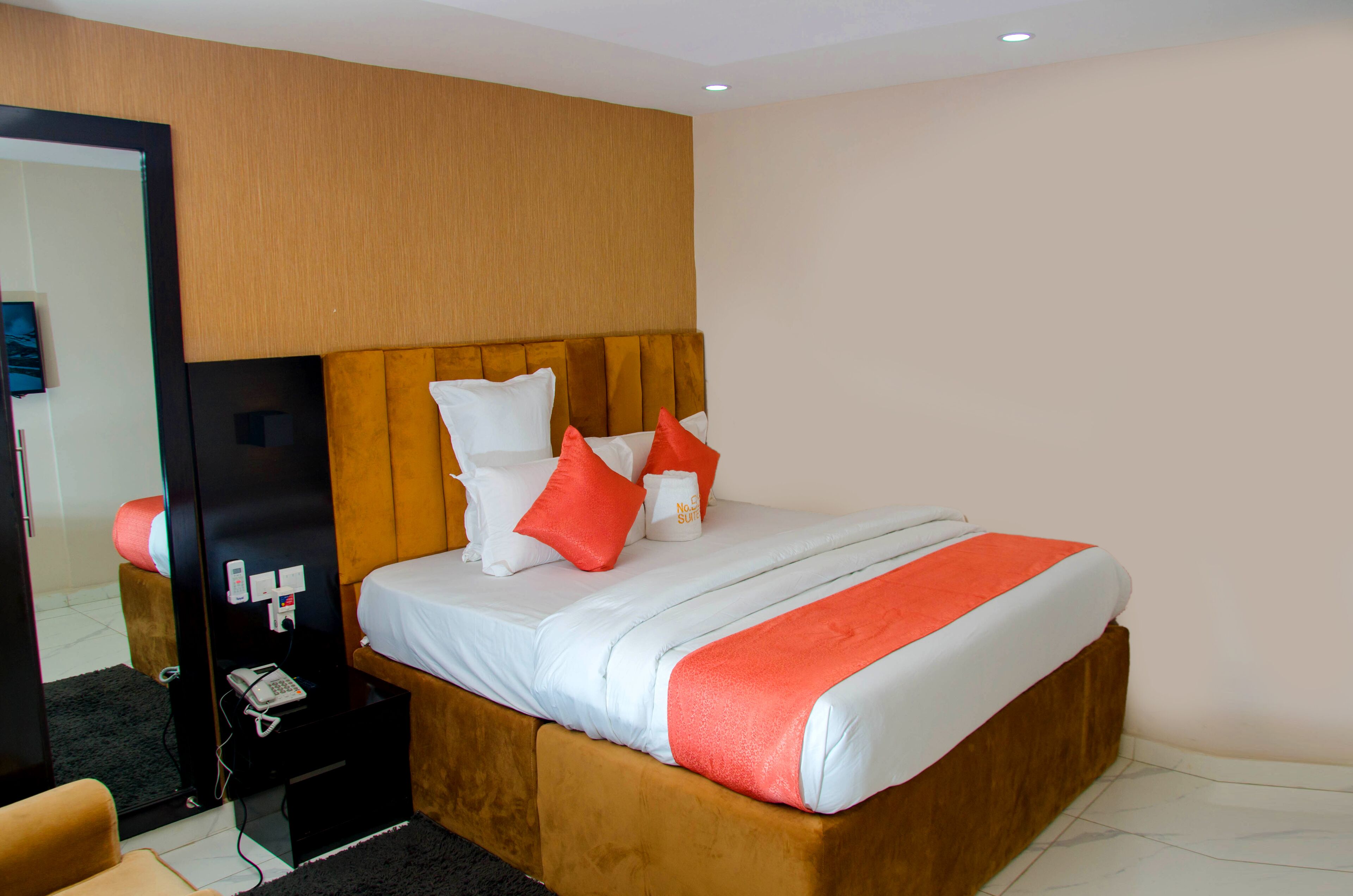 No 95 Suites & Apartment
